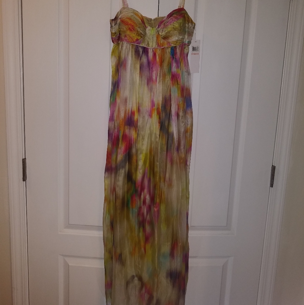 New Maggy London Dress. Size 2, Multicolor